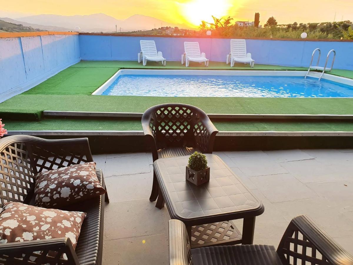 B&B Gli Amici Del Tubarello Розето-дельи-Абруцци Экстерьер фото