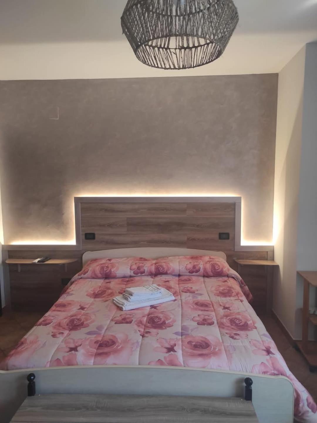 B&B Gli Amici Del Tubarello Розето-дельи-Абруцци Экстерьер фото