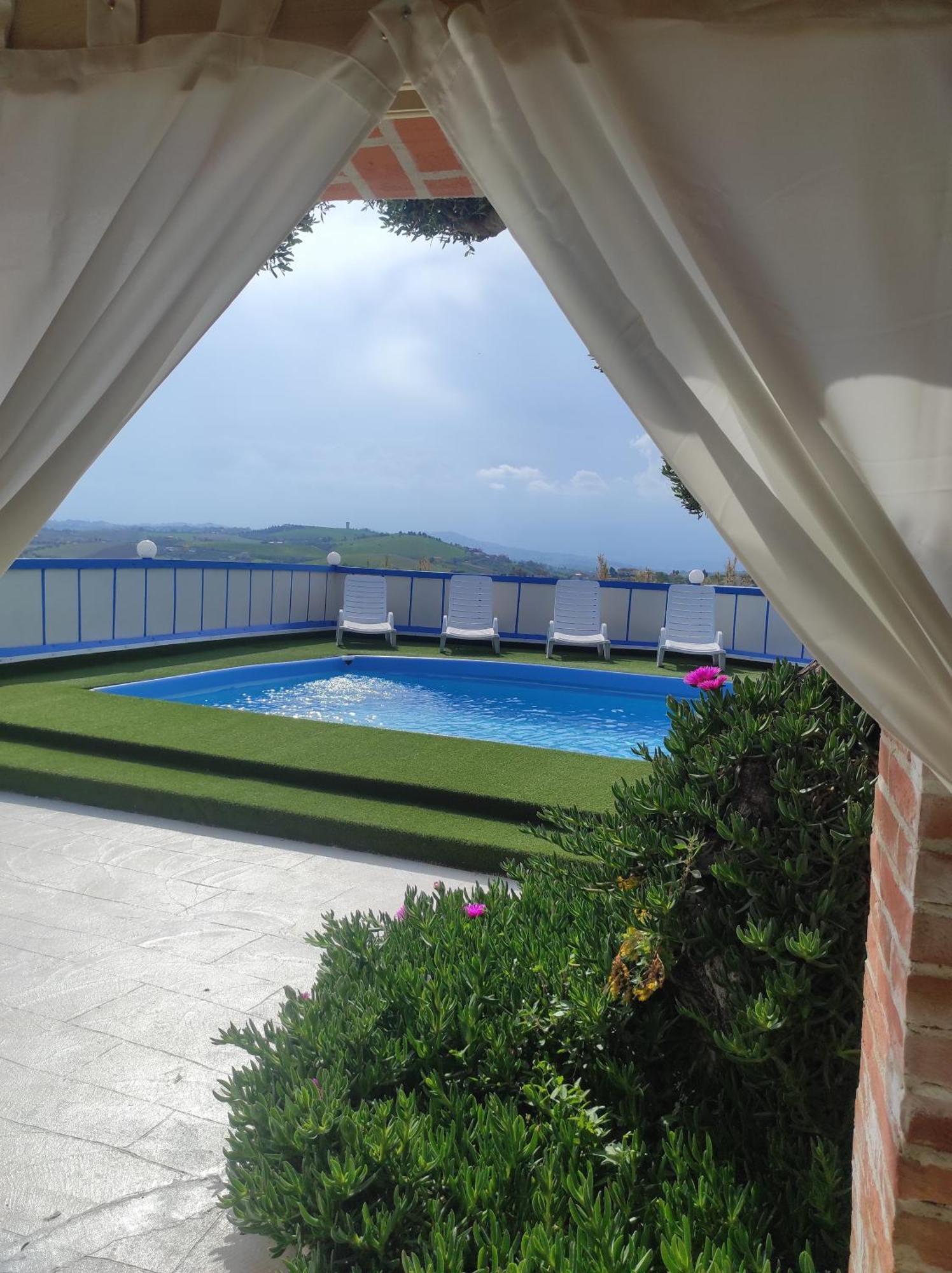 B&B Gli Amici Del Tubarello Розето-дельи-Абруцци Экстерьер фото